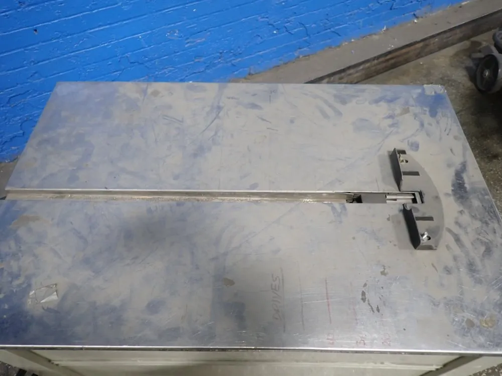 Uline 30" X 1" Strapping Machine - H-959