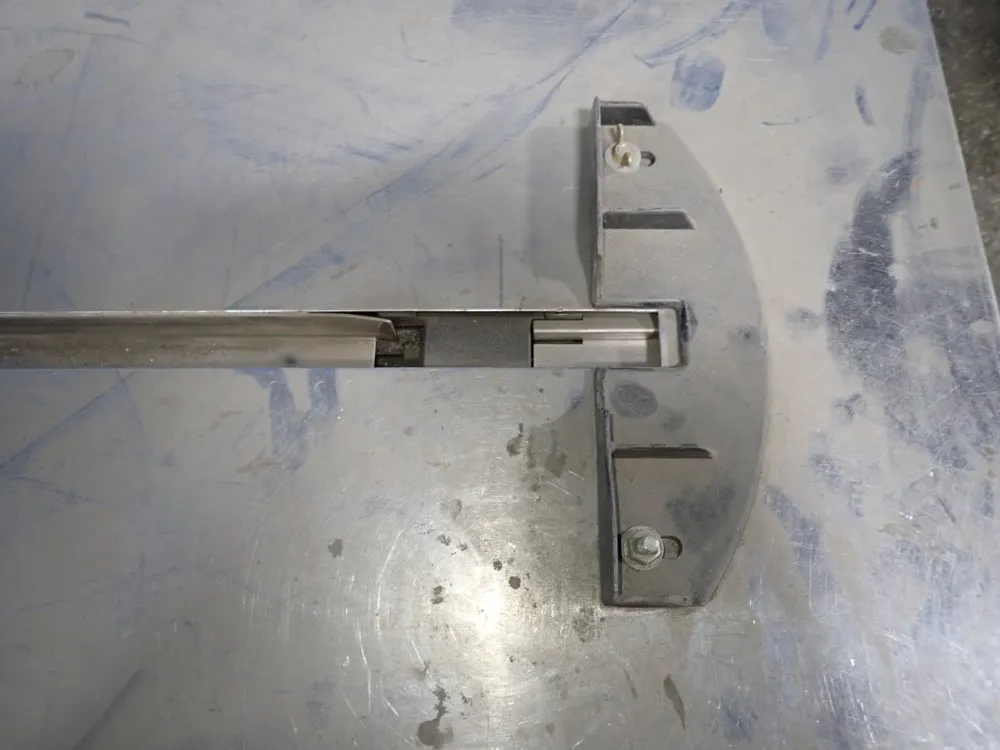 Uline 30" X 1" Strapping Machine - H-959