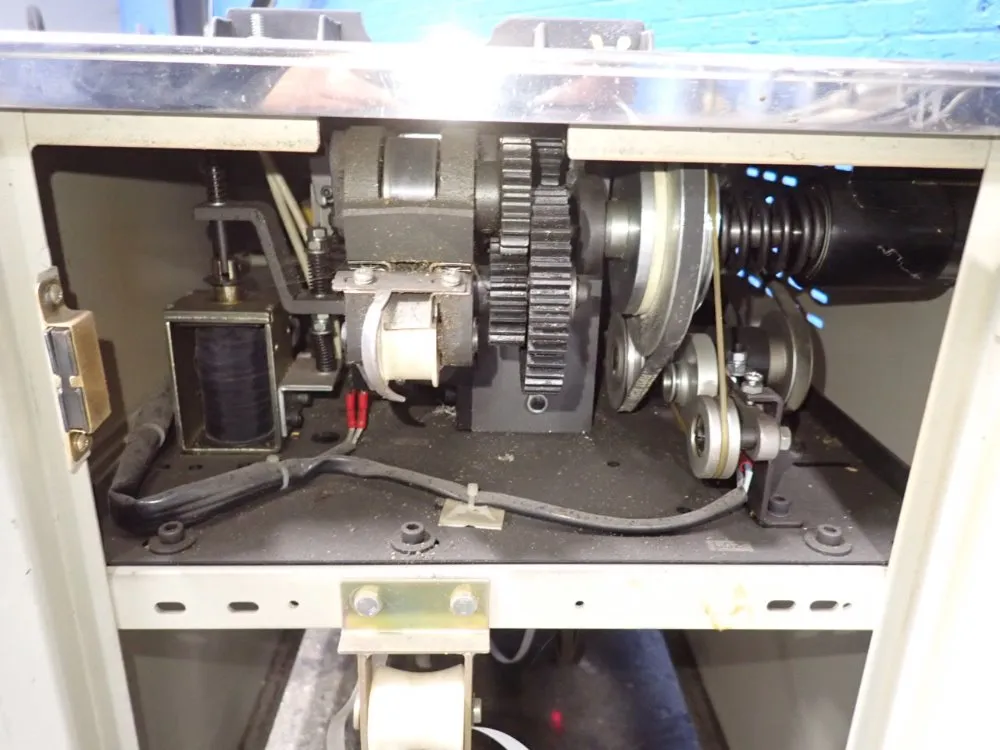 Uline 30" X 1" Strapping Machine - H-959