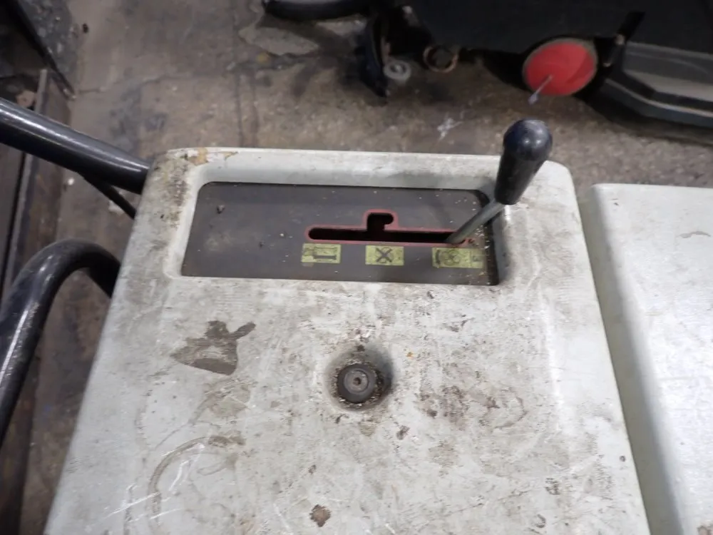 Minuteman 35" Floor Scrubber - Ws35e