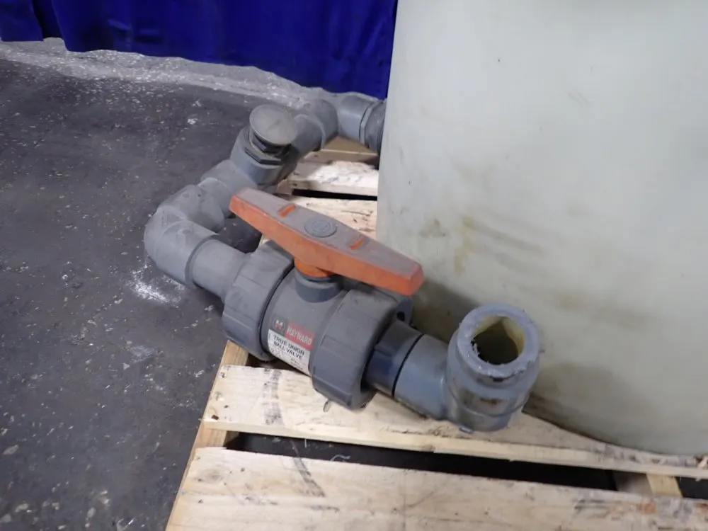 Chem-tainer 150 Gallon Poly Tank