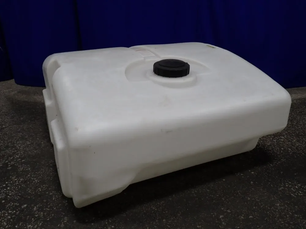 Ace Roto-mold 305 Gal Plastic Tank - Pu00305sq55