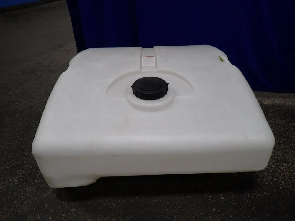 Ace Roto-mold 305 Gal Plastic Tank - Pu00305sq55