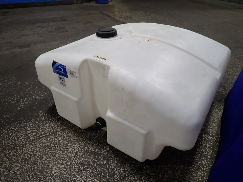 Ace Roto-mold 305 Gal Plastic Tank - Pu00305sq55