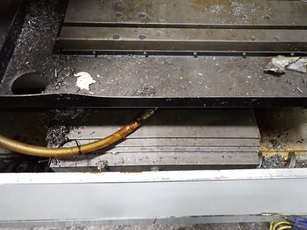 Haas 14" X 26" Cnc Vmc - Vf-0