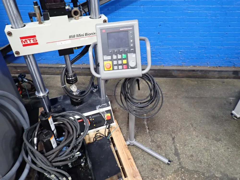 Mts Fatique Test System - 359xx A/t / 505.07