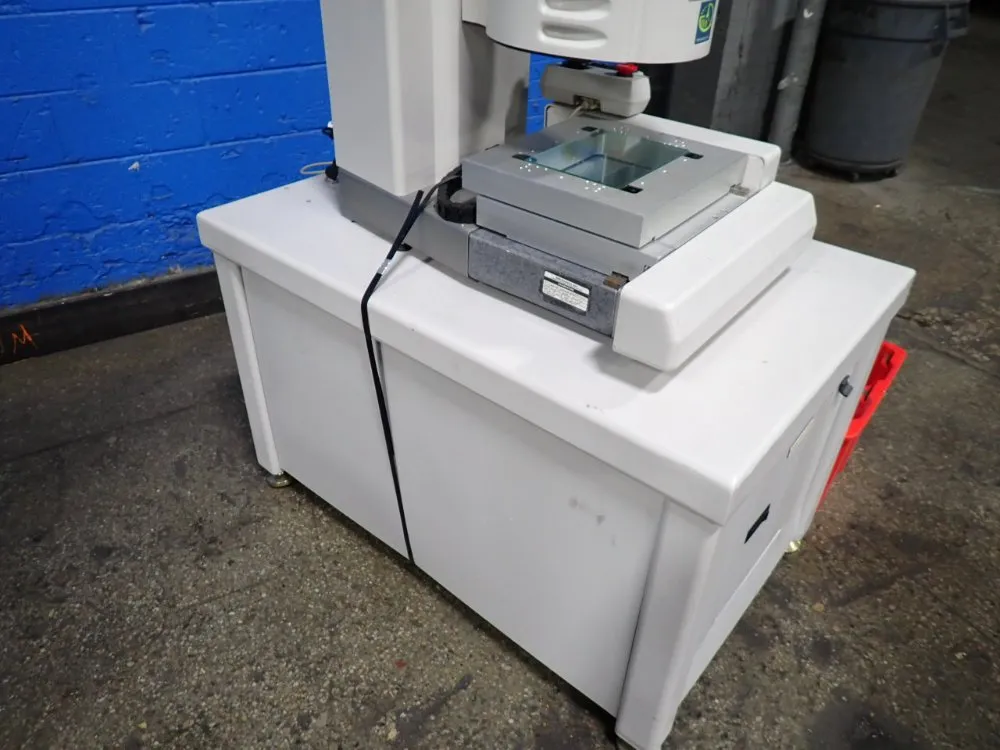 Micro-vu 6 1/2" X 8 X 1/2" Measurement Machine - Vertex 250