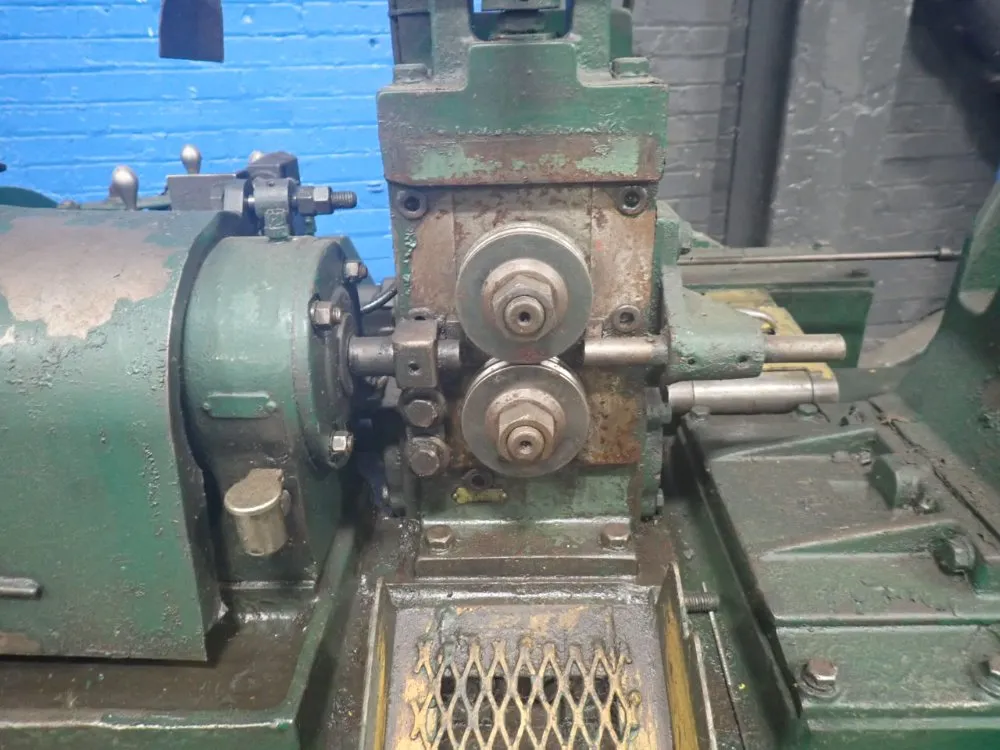 The Lewis Machine Co. Wire Straightener/cutter - 4-f