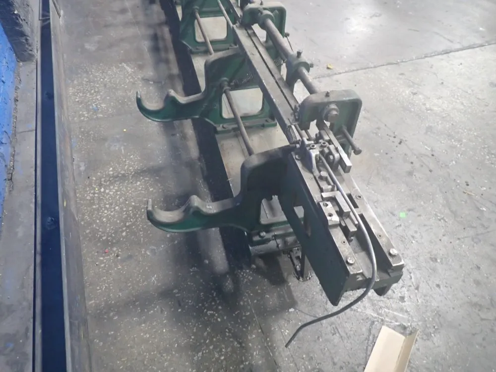 The Lewis Machine Co. Wire Straightener/cutter - 4-f