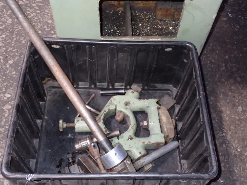 Hercules 20" / 15" X 52" Gap Bed Lathe - 1540