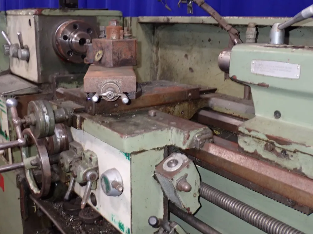 Hercules 20" / 15" X 52" Gap Bed Lathe - 1540