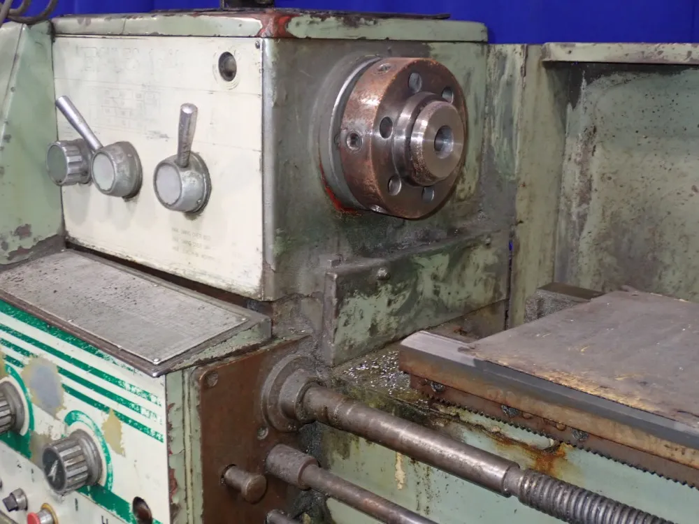 Hercules 20" / 15" X 52" Gap Bed Lathe - 1540