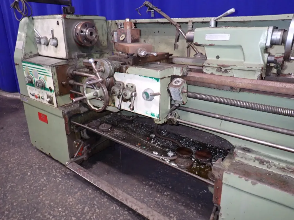 Hercules 20" / 15" X 52" Gap Bed Lathe - 1540
