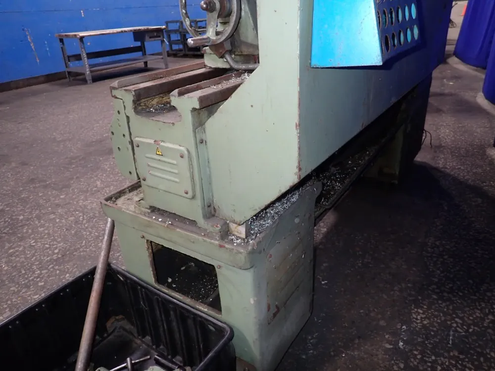 Hercules 20" / 15" X 52" Gap Bed Lathe - 1540