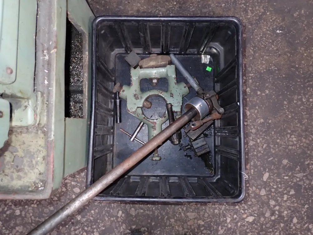 Hercules 20" / 15" X 52" Gap Bed Lathe - 1540