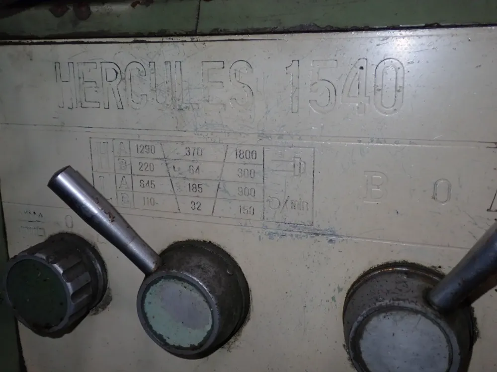 Hercules 20" / 15" X 52" Gap Bed Lathe - 1540