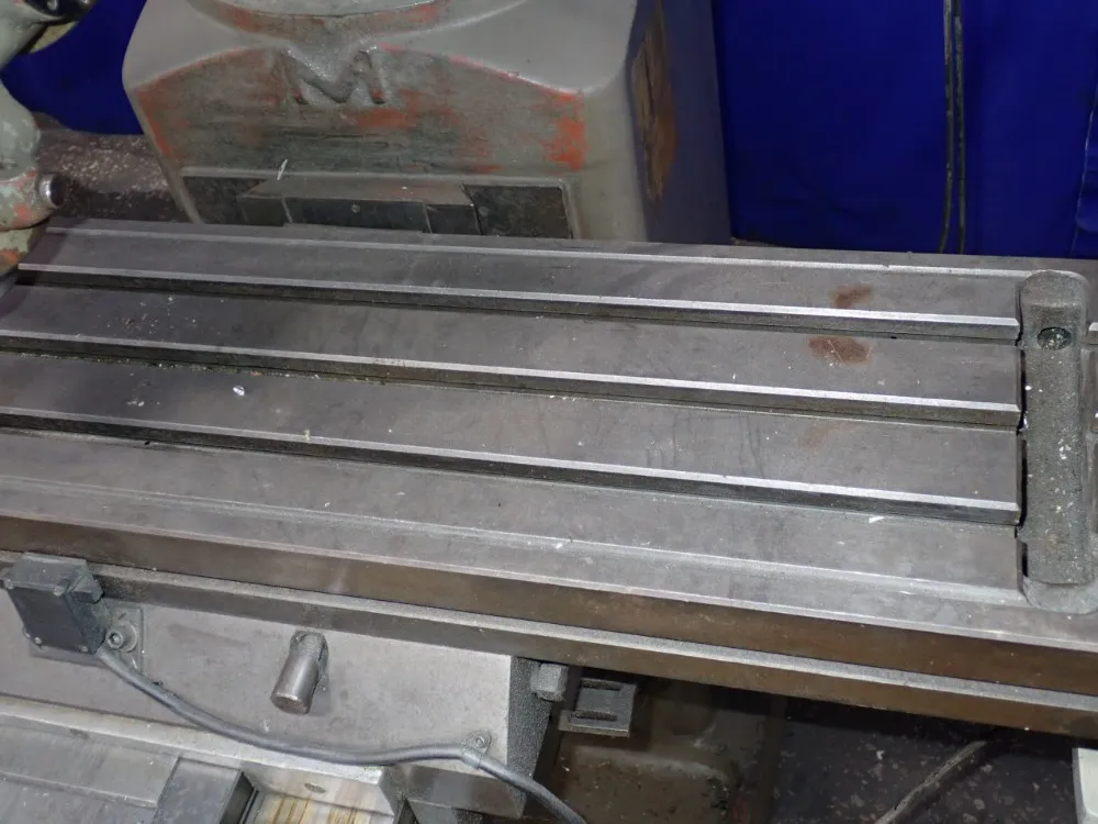 Mighty Comet 10" X 50" Vertical Mill - 3kvhd