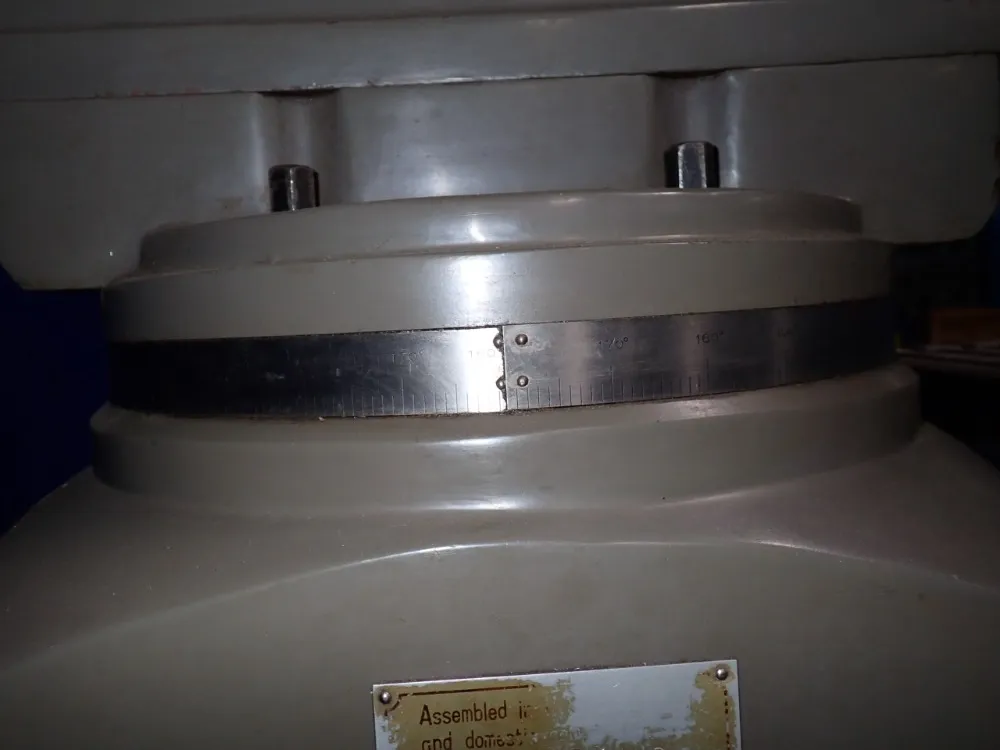 Mighty Comet 10" X 50" Vertical Mill - 3kvhd