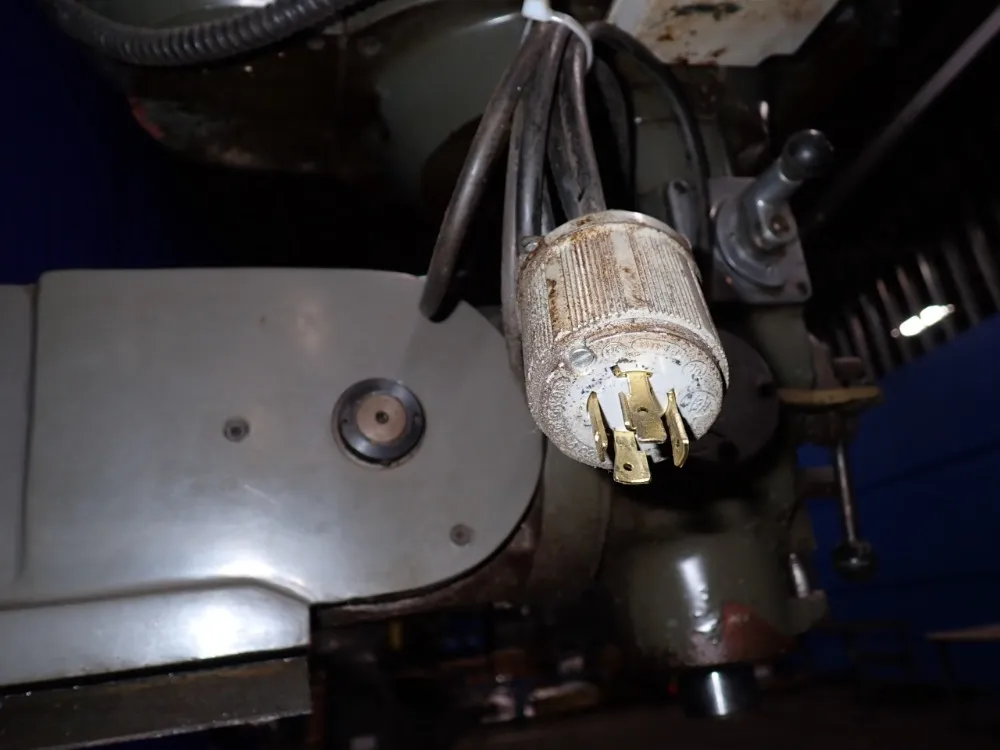 Mighty Comet 10" X 50" Vertical Mill - 3kvhd