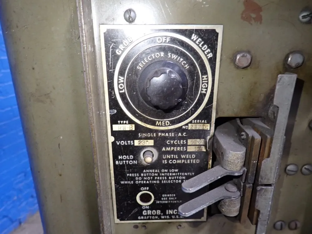 Grob Inc 18" Vertical Band Saw - 4v-18