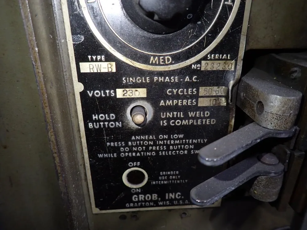 Grob Inc 18" Vertical Band Saw - 4v-18