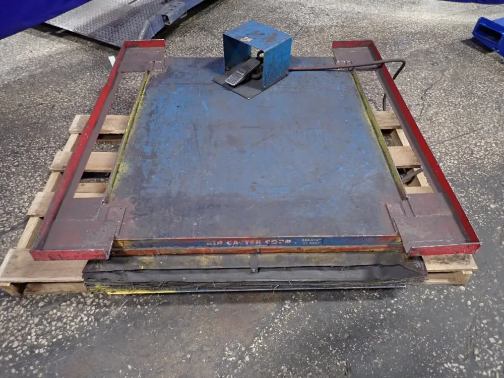 Air Caster Corp 48" X 42" Lift Table