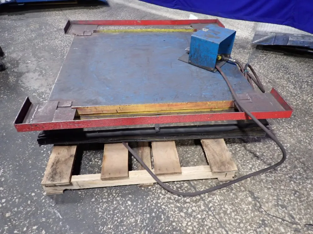 Air Caster Corp 48" X 42" Lift Table