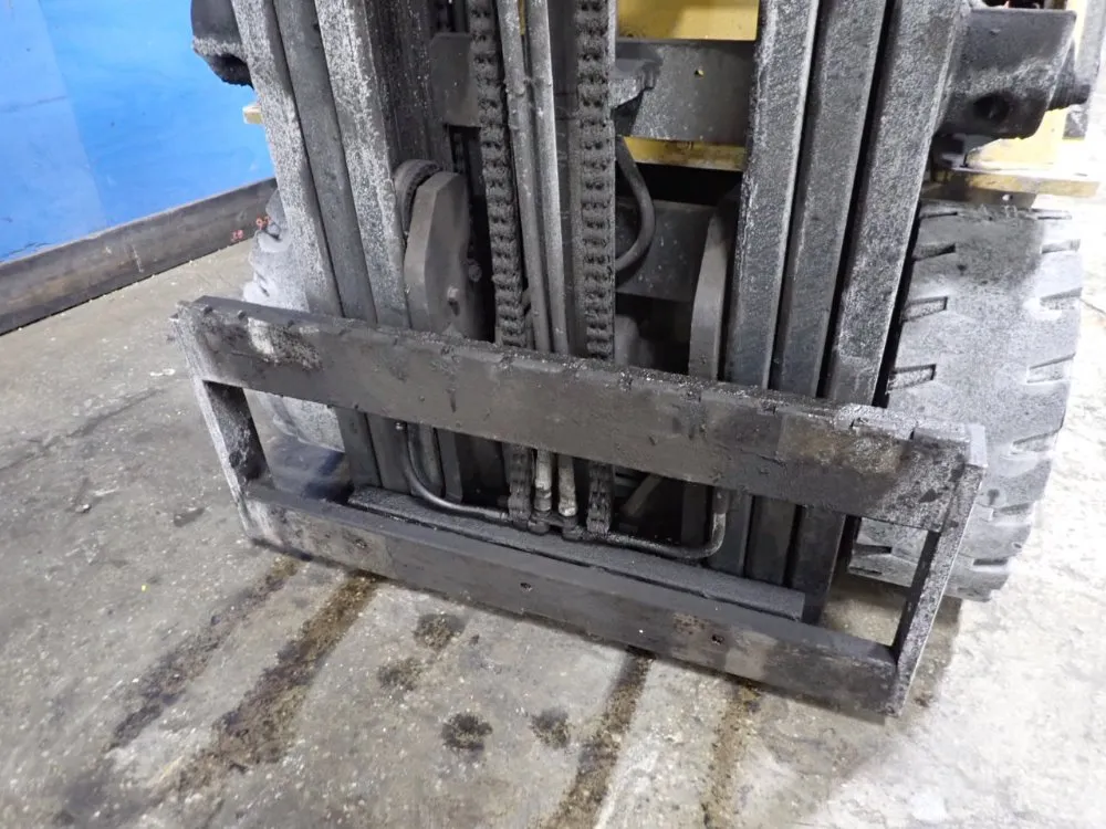 Caterpillar 4750 Lbs Propane Forklift - C5000