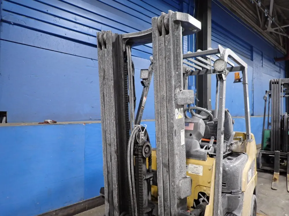 Caterpillar 4750 Lbs Propane Forklift - C5000