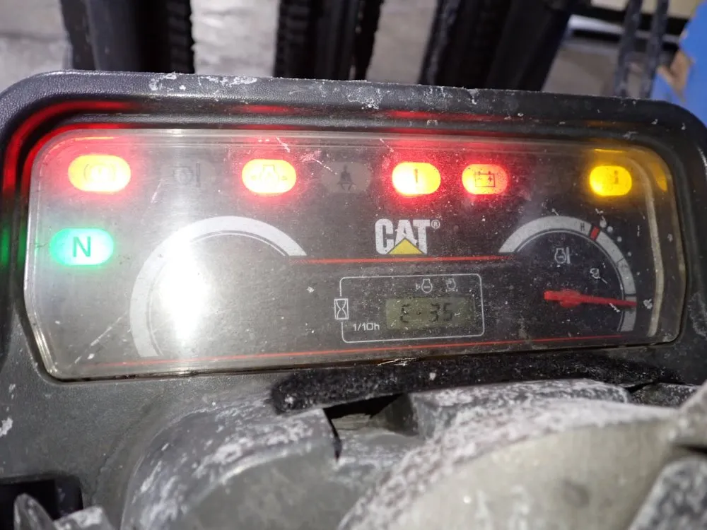 Caterpillar 4750 Lbs Propane Forklift - C5000