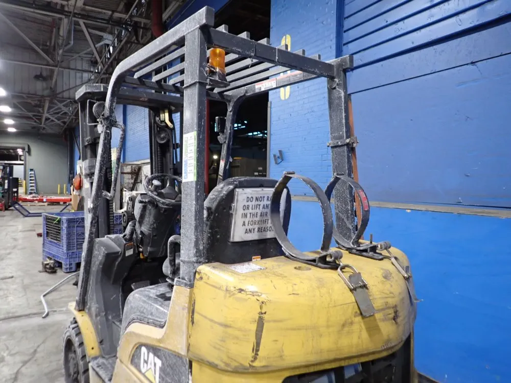 Caterpillar 4750 Lbs Propane Forklift - C5000