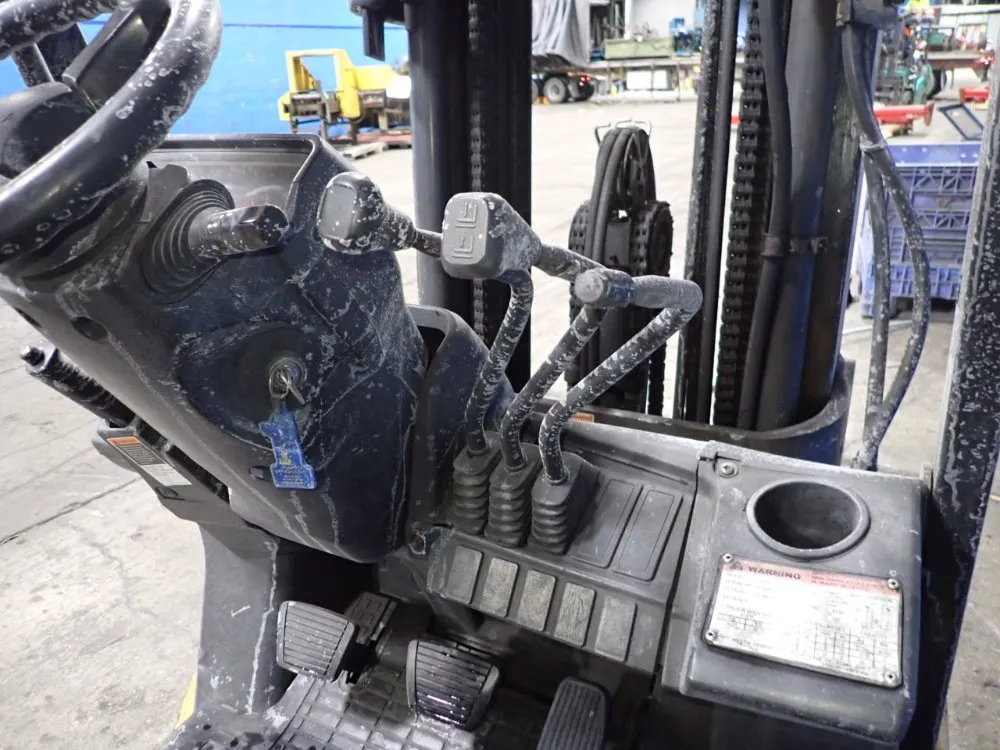 Caterpillar 4750 Lbs Propane Forklift - C5000