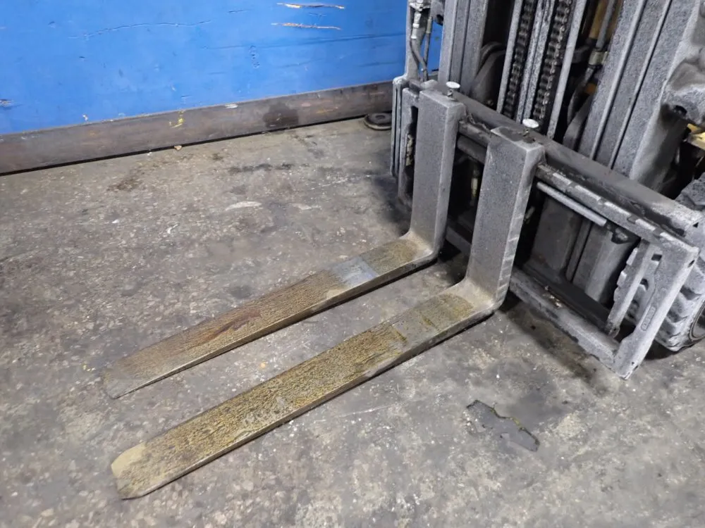 Caterpillar 4750 Lbs Propane Forklift - C5000