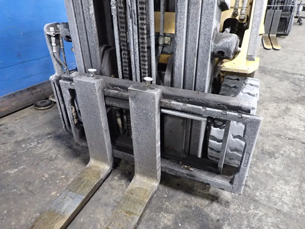 Caterpillar 4750 Lbs Propane Forklift - C5000