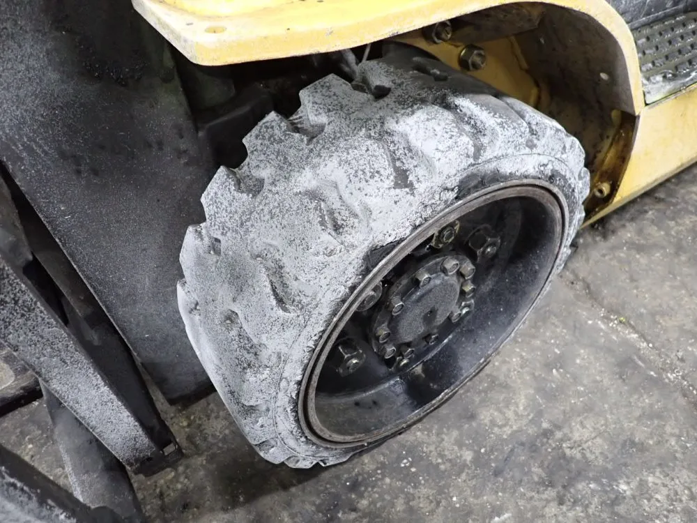 Caterpillar 4750 Lbs Propane Forklift - C5000