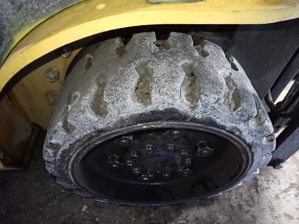 Caterpillar 4750 Lbs Propane Forklift - C5000