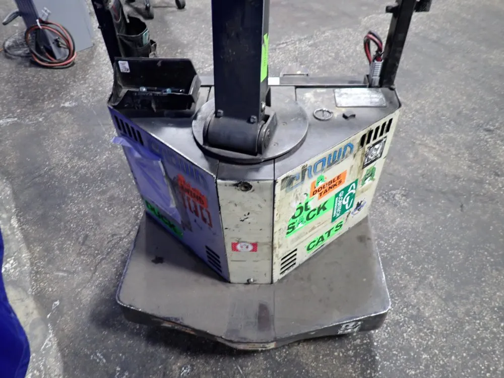 Crown 6000 Lbs Electric Pallet Jack - 60pe-27-3