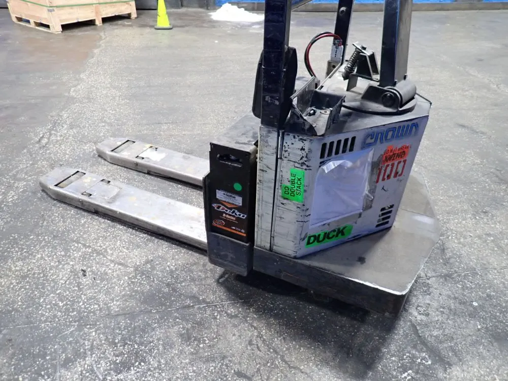 Crown 6000 Lbs Electric Pallet Jack - 60pe-27-3