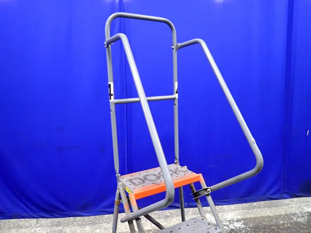 U Design 450 Lbs Portable Ladder