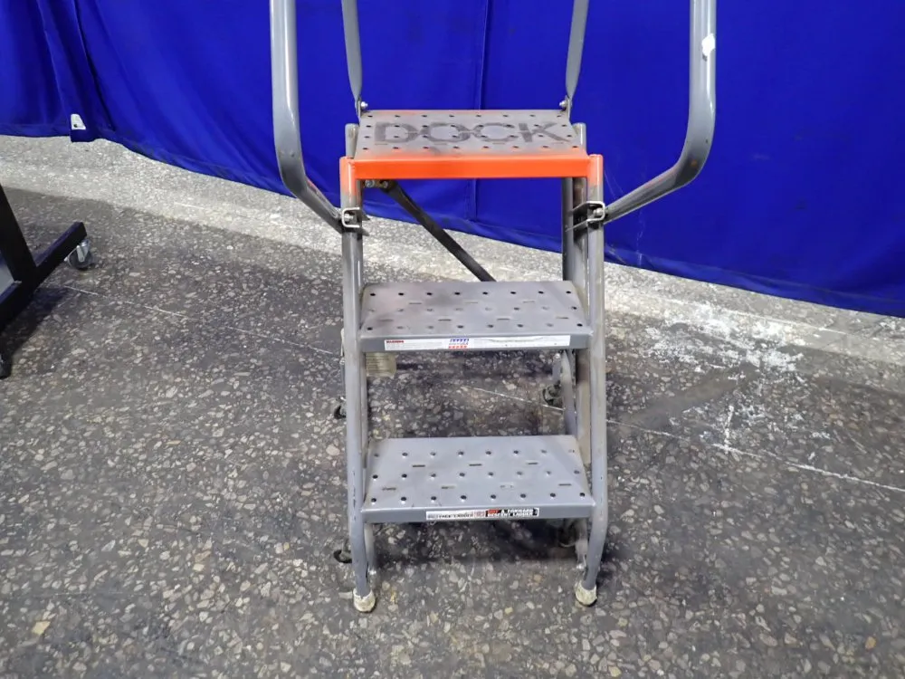 U Design 450 Lbs Portable Ladder