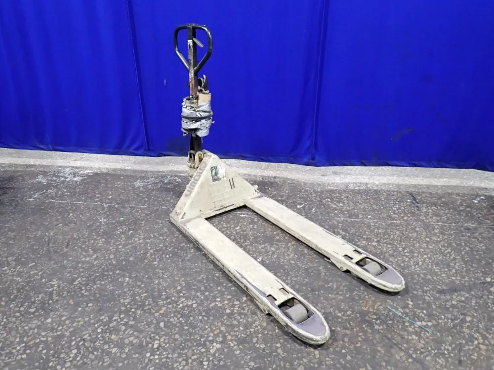 Crown 5000 Lbs Pallet Jack - Pth50