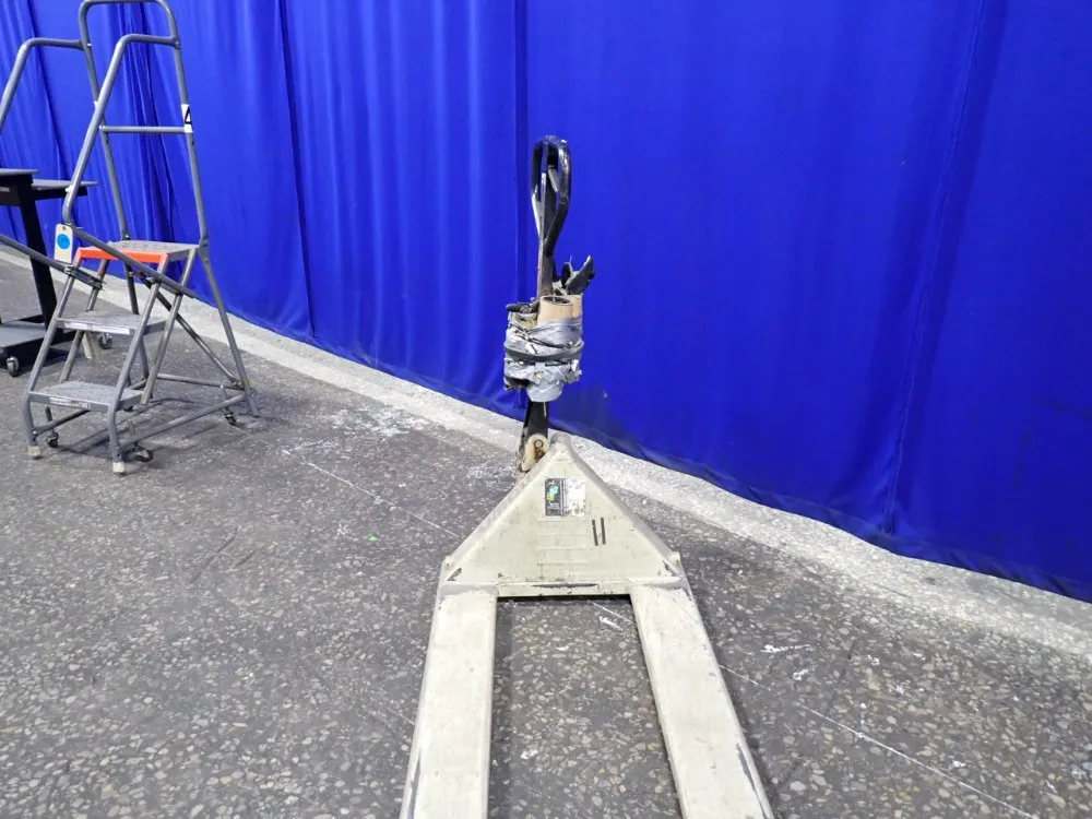 Crown 5000 Lbs Pallet Jack - Pth50