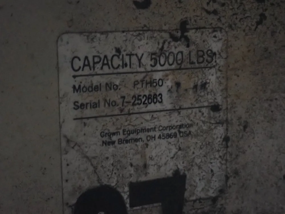 Crown 5000 Lbs Pallet Jack - Pth50