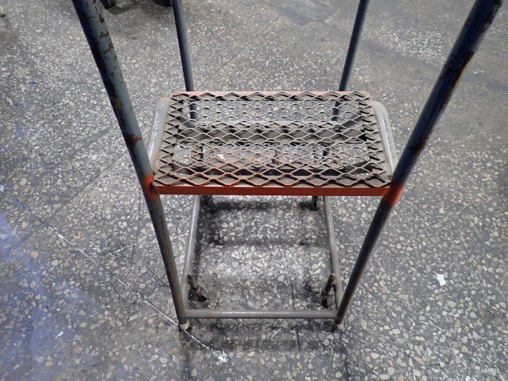 Tri-arc Portable Stairs