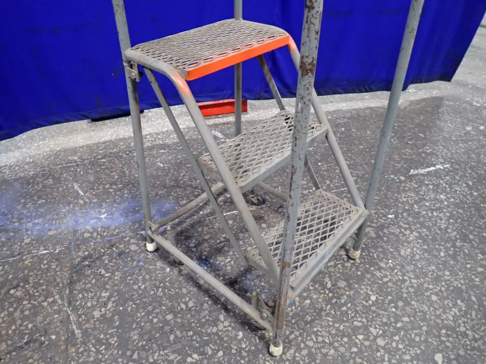 Tri-arc Portable Stairs