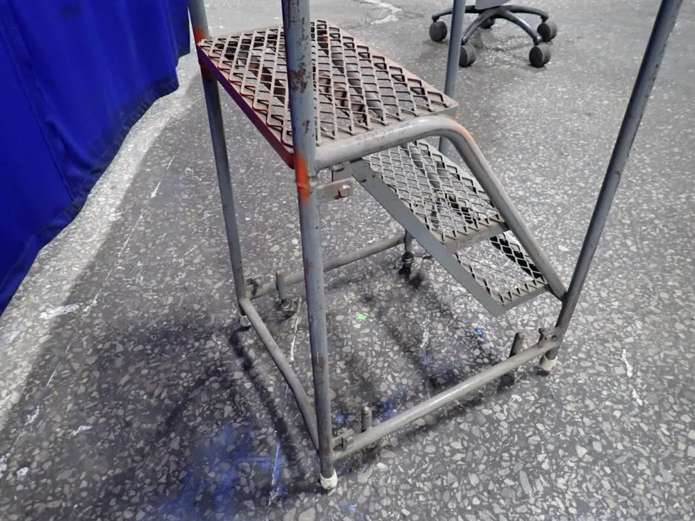 Tri-arc Portable Stairs