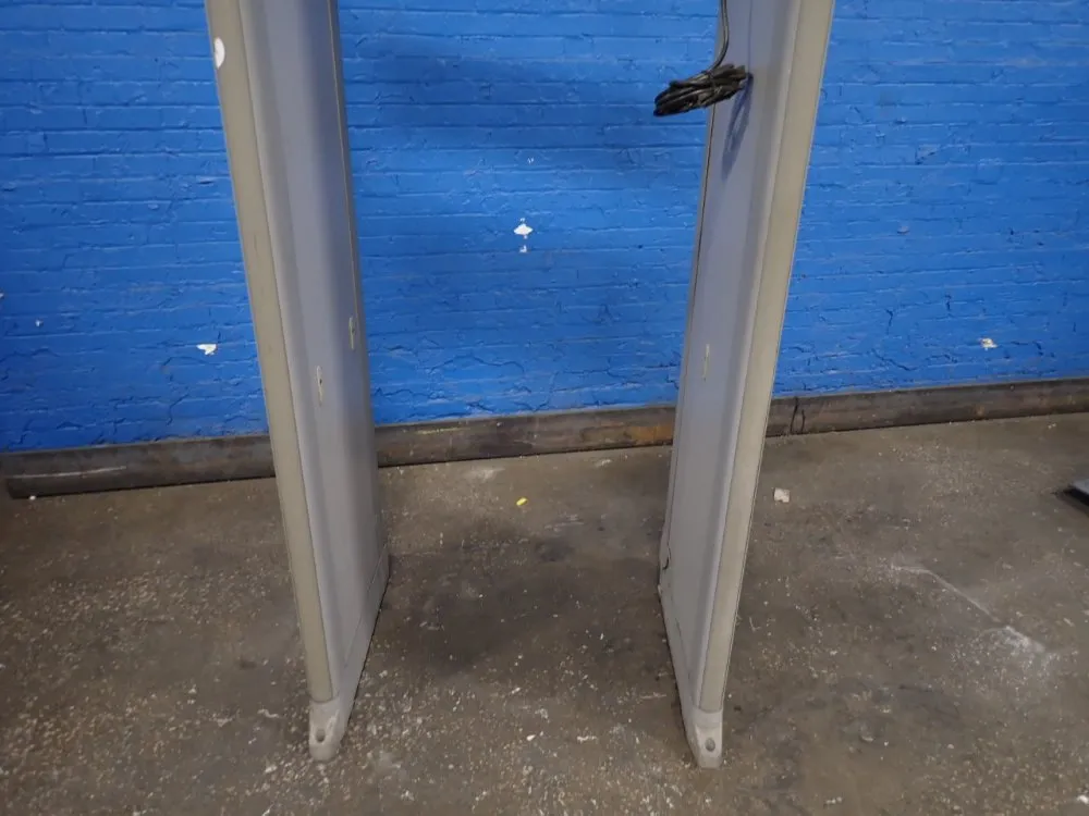 Garrett 30" X 12" X 88" Metal Detector - Pd 6500i