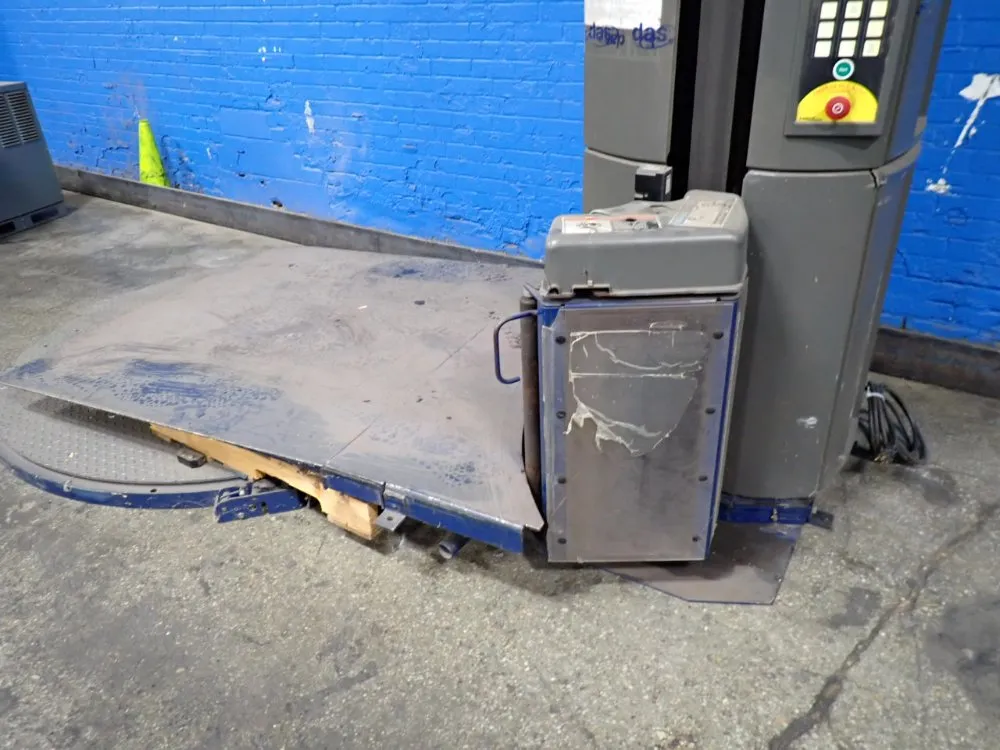 Lantech Stretch Wrapper - Q300xt