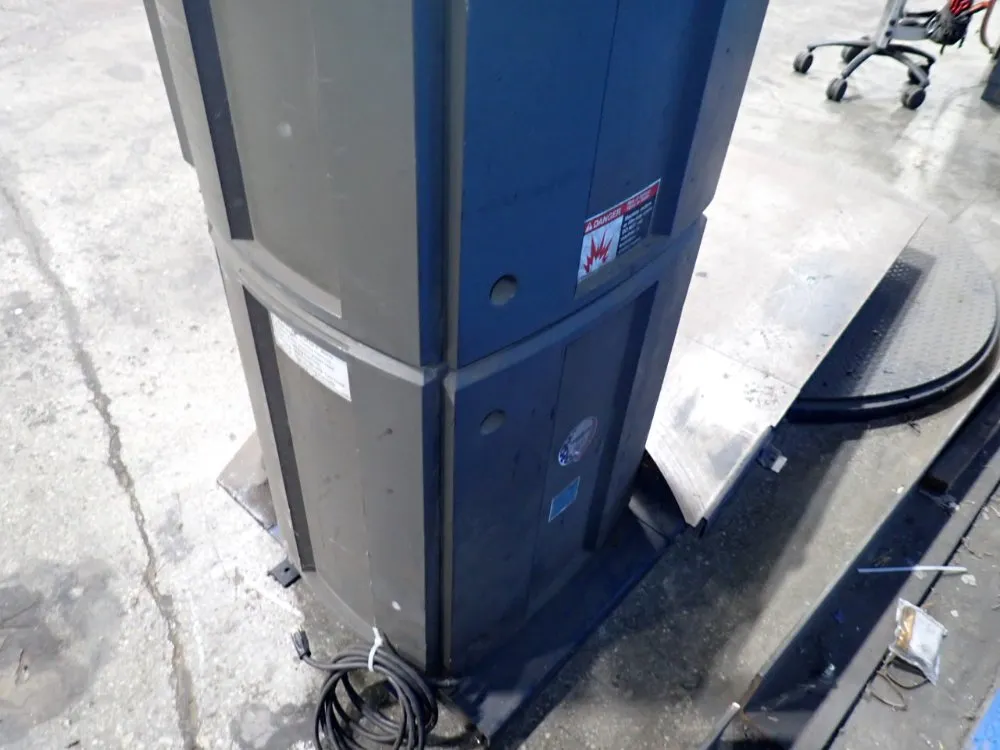 Lantech Stretch Wrapper - Q300xt