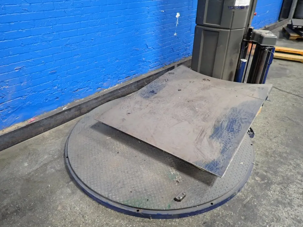 Lantech Stretch Wrapper - Q300xt